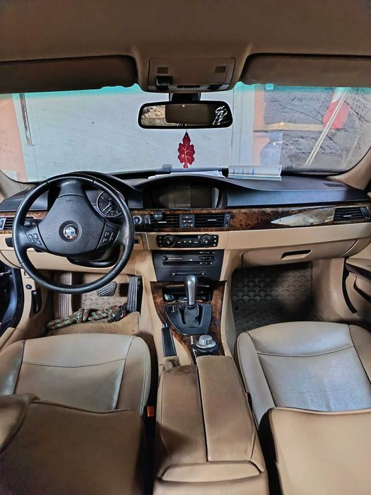 BMW 320i 2006 Automată + GPL