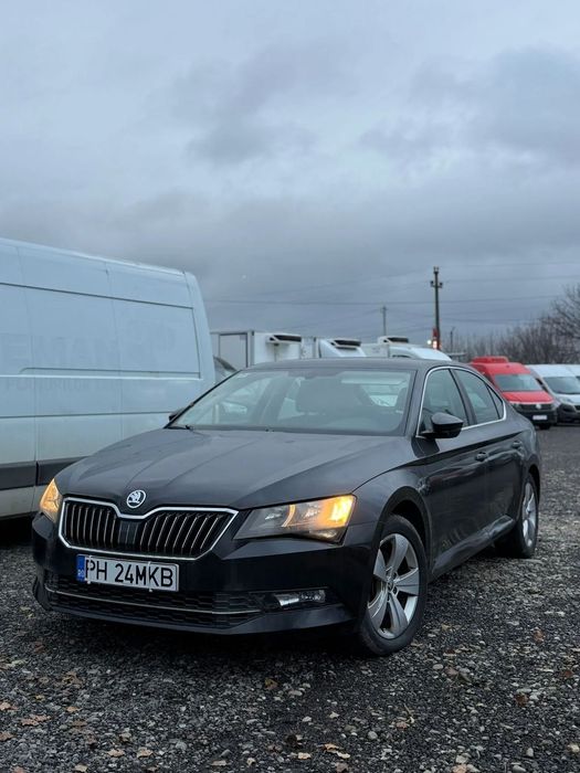 Skoda Superb Posibilitate Leasing Auto PJ sau Credit Auto PF