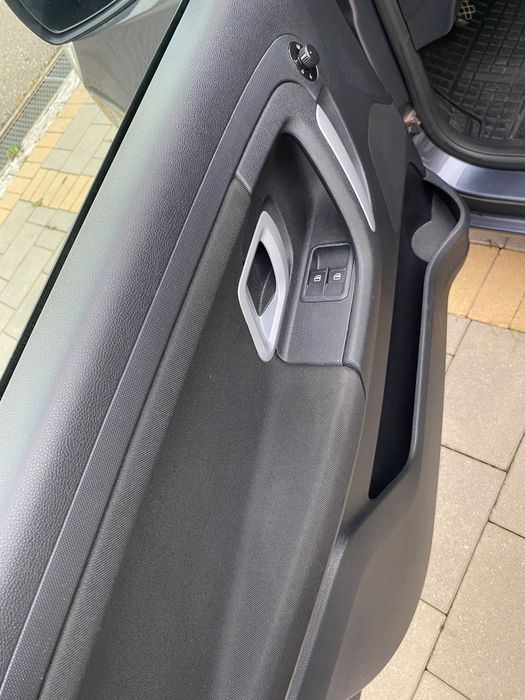 Vând Skoda Fabia