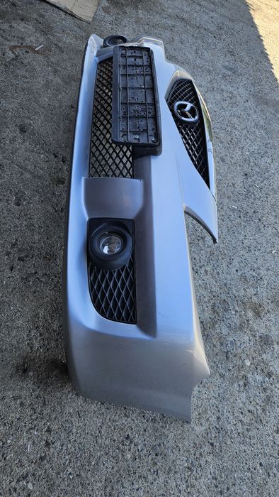 Предна светло сива Броня за Mazda Premacy 2004г.