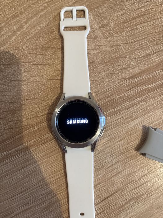 Samaung Galaxy Watch 4