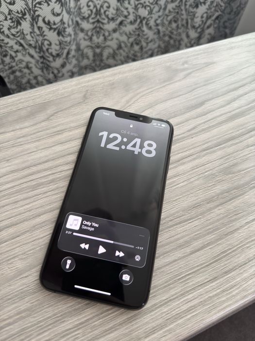 Продам iphone 11 Pro max Айфон 11 про макс