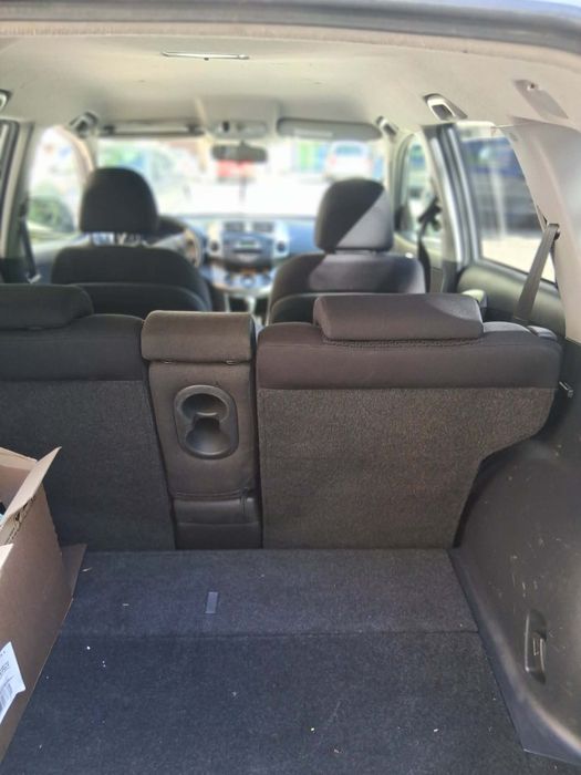 Toyota rav4 продавам