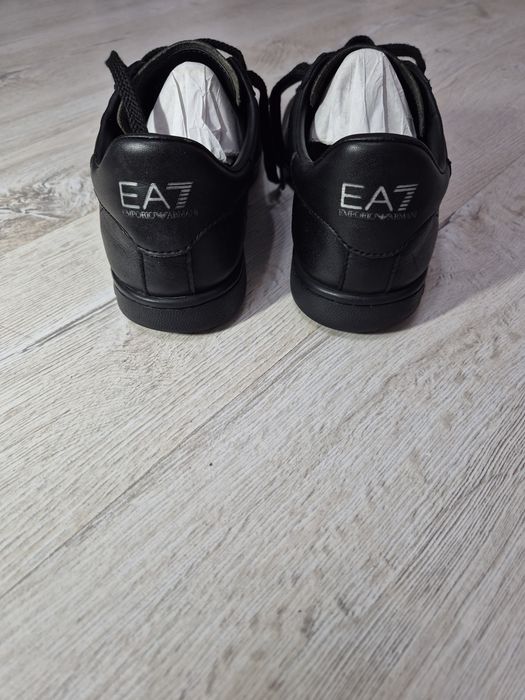 Adidași armani EA7