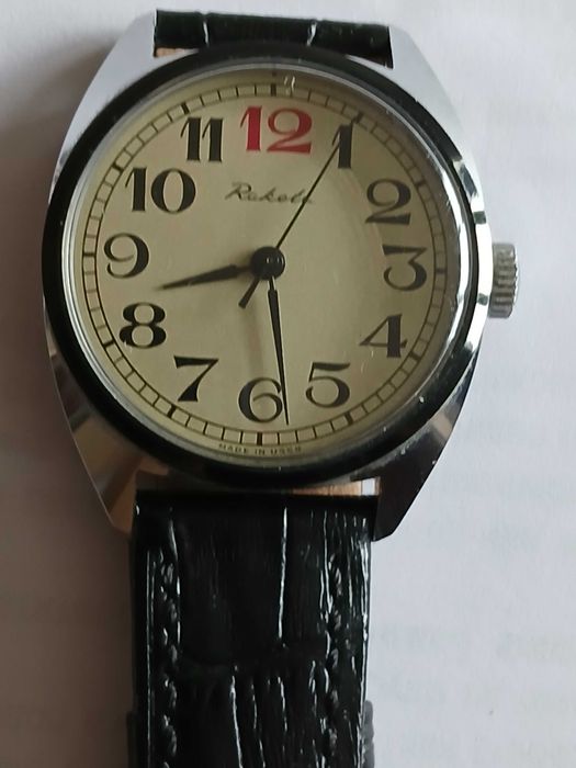 швейцарски и руски часовник Ракета