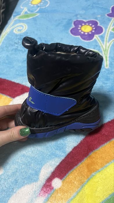 Продам детские сапожки