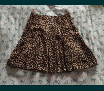 Продам женские вещи срочно