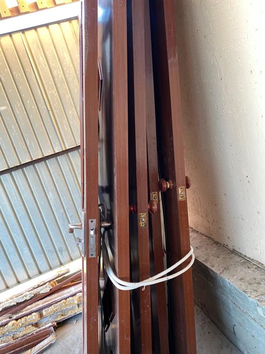 Продам двери 5 штук 15000тг