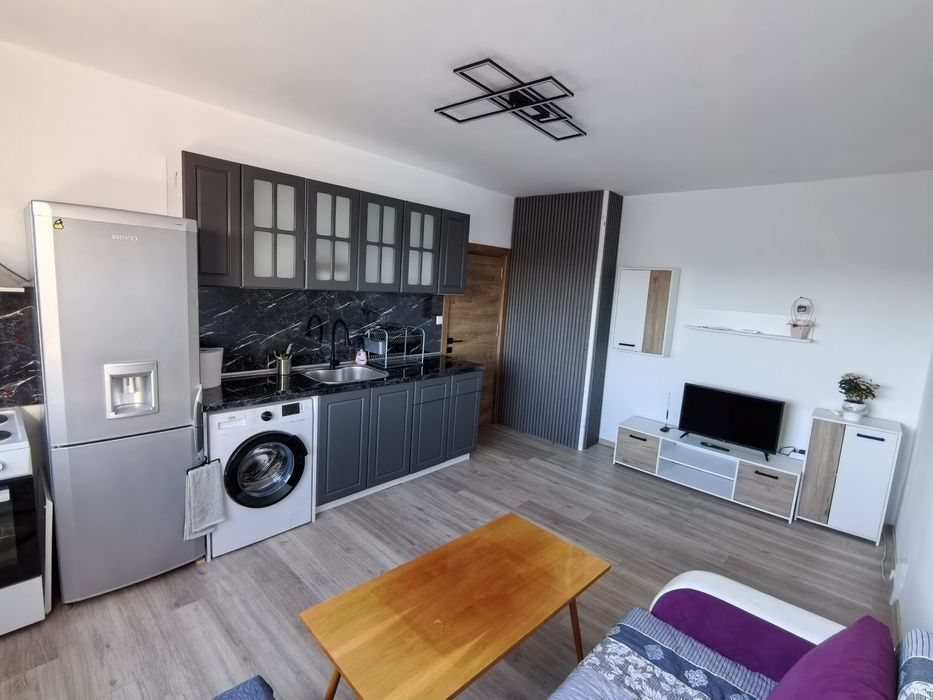 Продава се Двустаен апартамент в Шумен, Тракия - 56 кв.м за 833 €/кв.м - Снимка #1