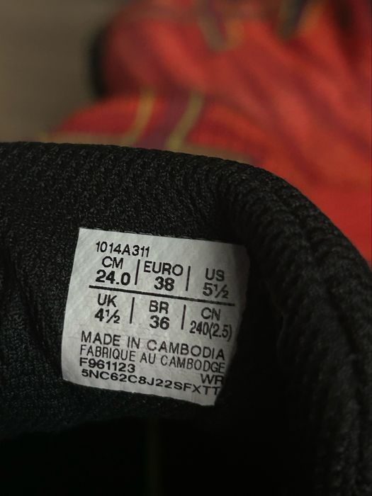 обувки asics 38 номер