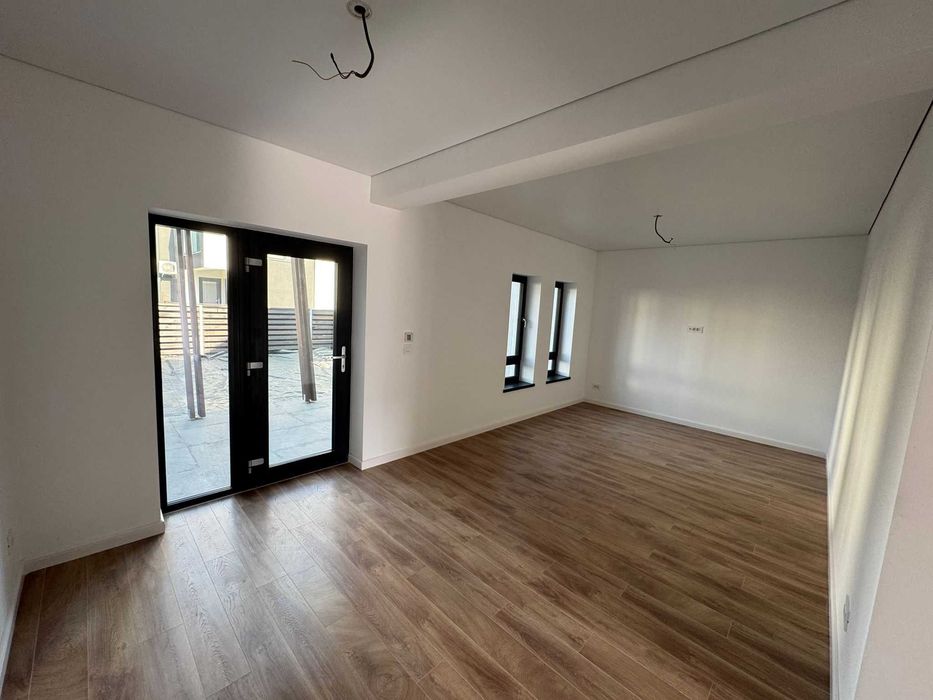 Casa duplex/insiruita