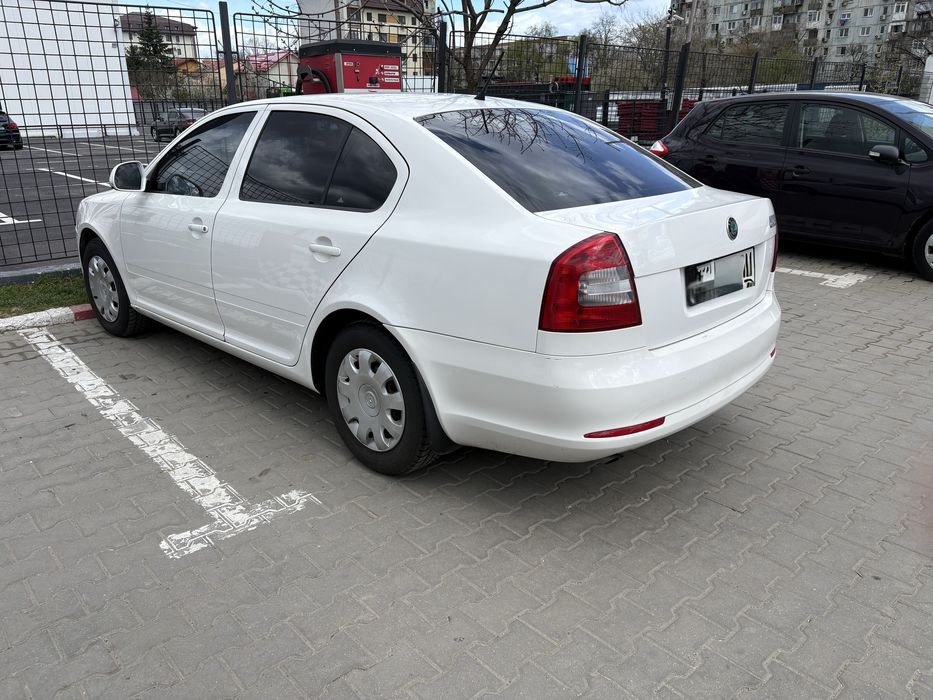 SKODA Octavia 2011 — imagine 4