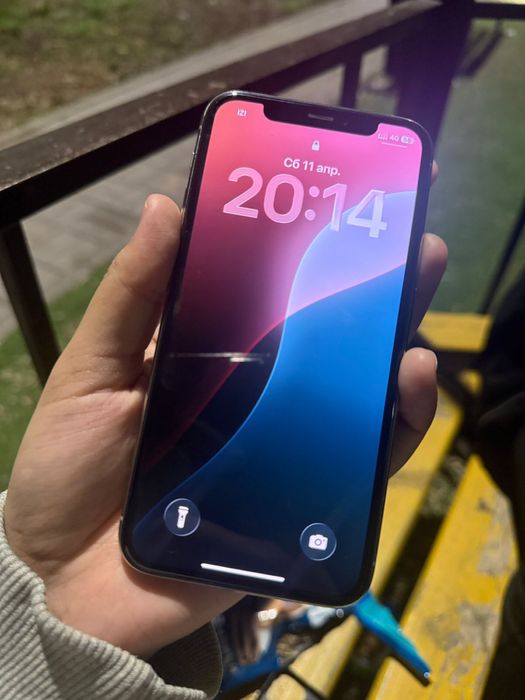 Айфон 11 про в отличном состояний