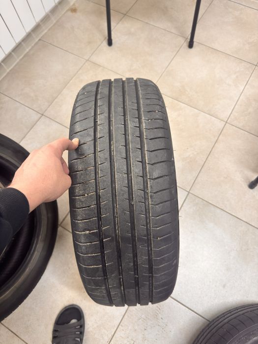 Продам резину р17 идеальная