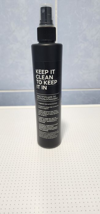 Моющее средство для ВРАТАРСКИХ перчаток, также для хорошего сцепления.