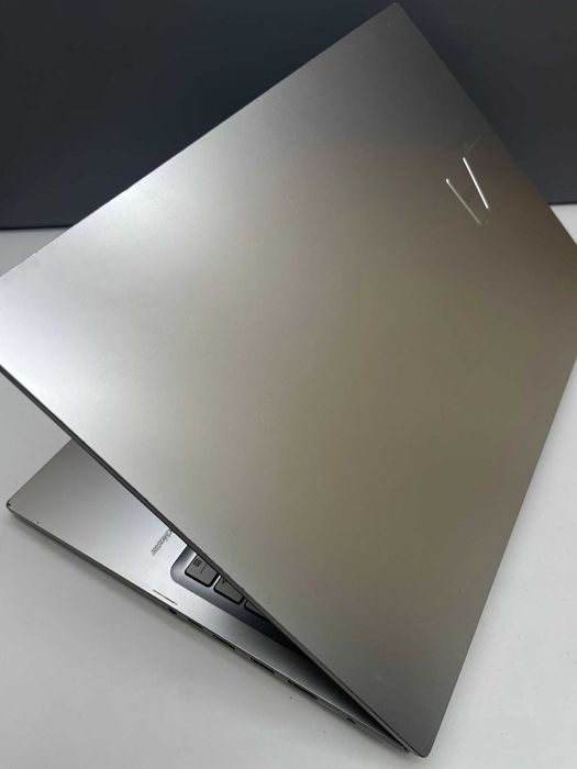 Asus Ryzen 5 (5-е поколение) 2023 (6 ядер / 12 потоков),