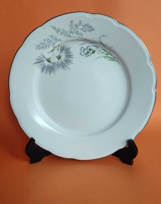 *Limoges France* чинии за супа и основно от фин порцелан