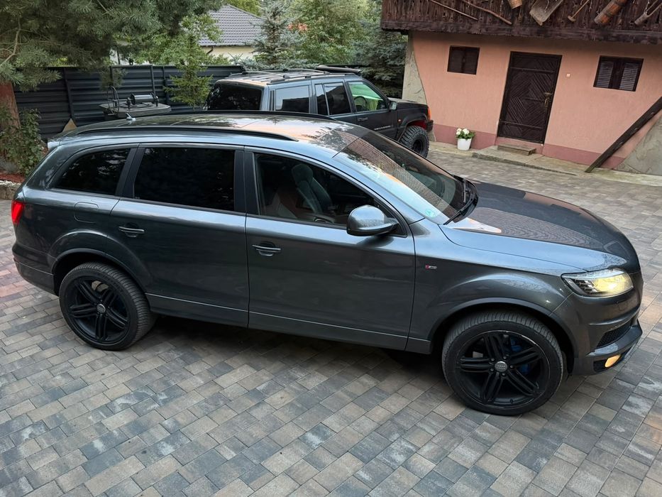 Audi Q7 // S Line// Quatro