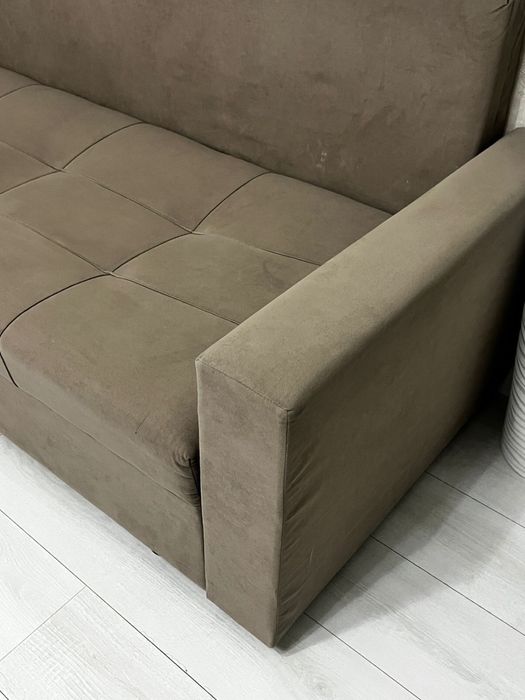 Срочно продам диван!