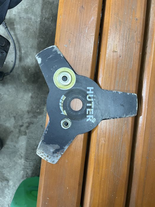 Триммер электрический.