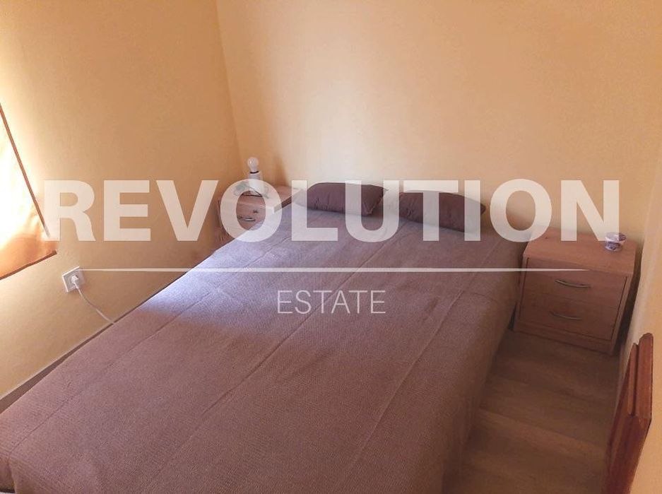 Тристаен апартамент в района на  м-т Траката!