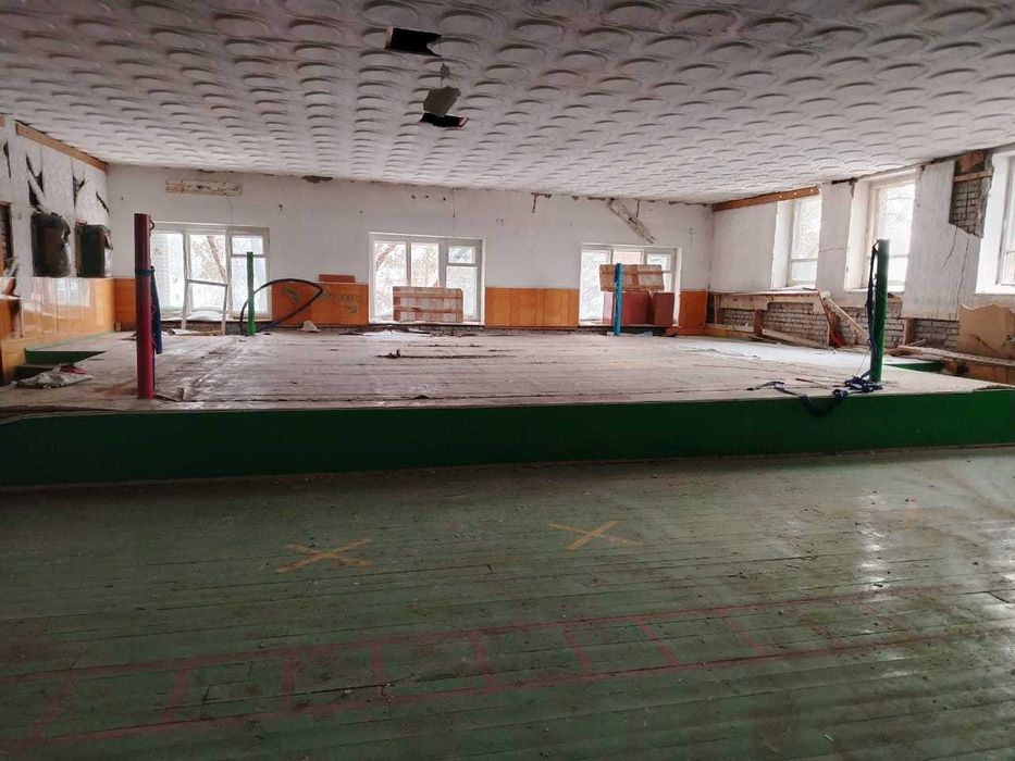 Продам здание в 3х уровнях на земельном участке  в КЖБИ