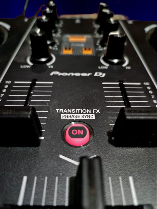 DDJ-200 Новый Pioneer СРОЧНО!!!