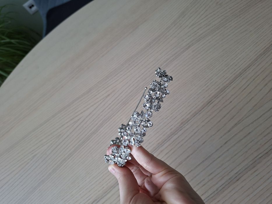Accesoriu par cu pietre