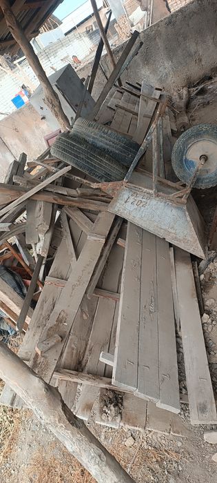 Taxtalar sotiladi 40-20 lik 10 santimeter va 12 sm liklar