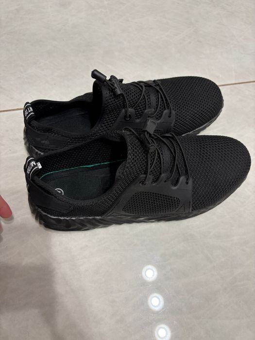 Vand papuci de lucru cu bombeu de metal