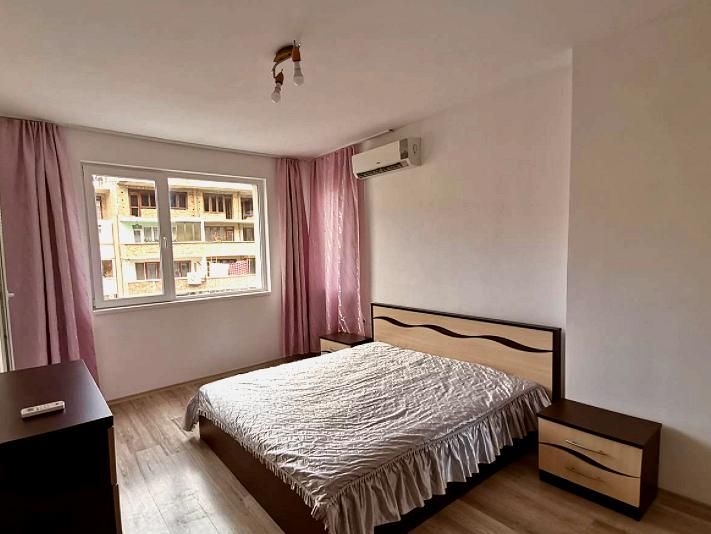 Дава се под наем Двустаен апартамент в Бургас, Лазур - 67 кв.м за 484.5 € - Снимка #2