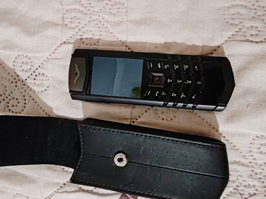 Сотовый телефон vertu