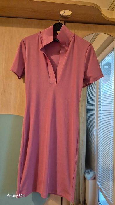 Продавам дамски рокли