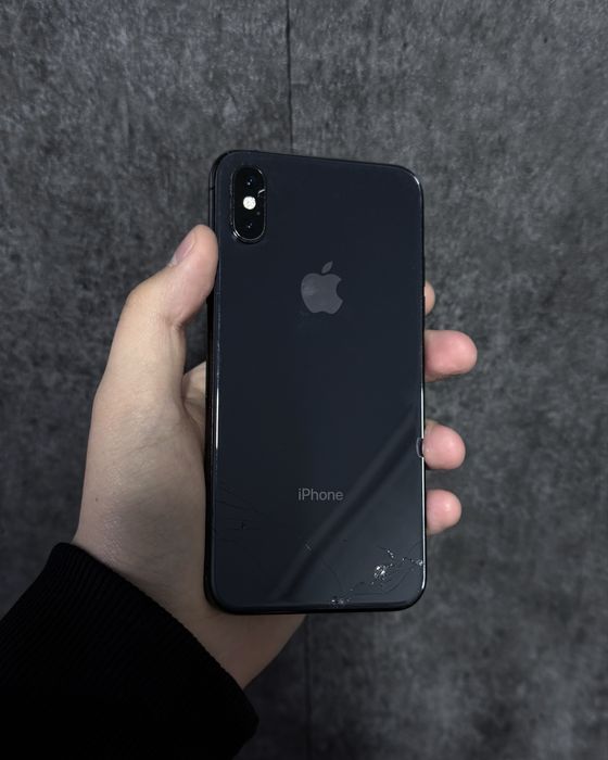 Продам Iphone XS