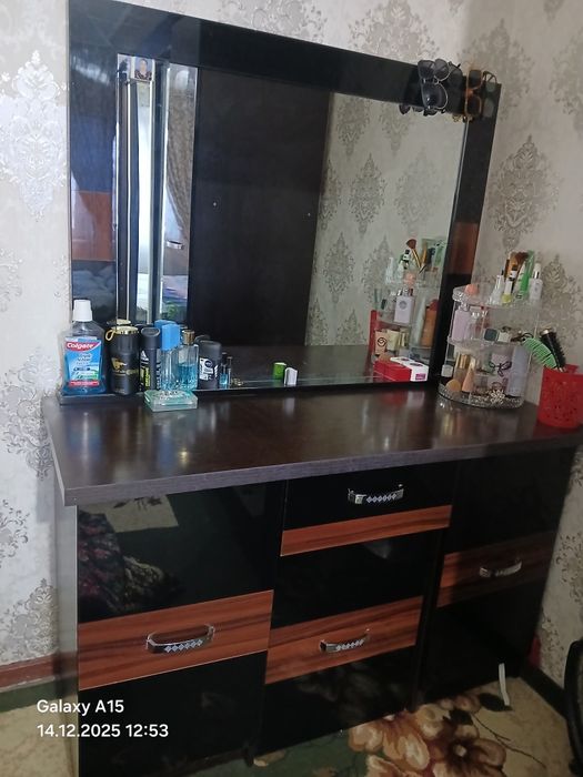 Spalniy garnitur  xolati yaxshi koʻp ishlatilmagan