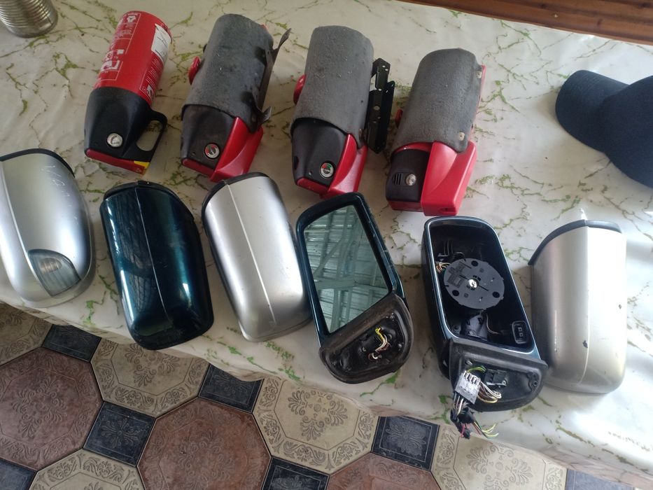 Mers.210 бардачок панель.