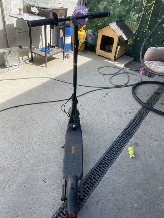 Vînd trotinetă ninebot