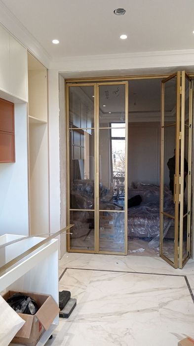 Стеклянные перегородки и двери в стиле лофт