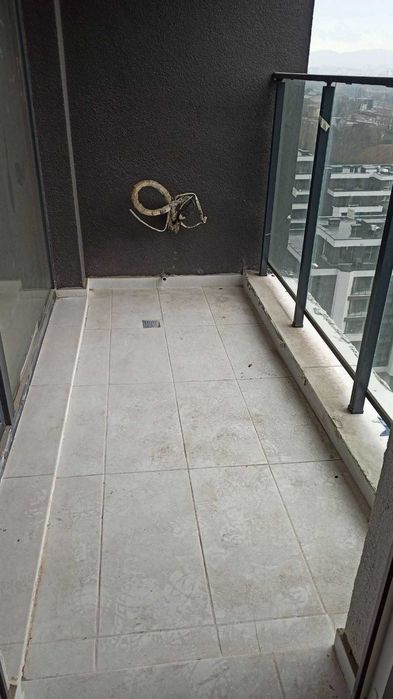 Тристаен апартамент в Банишора