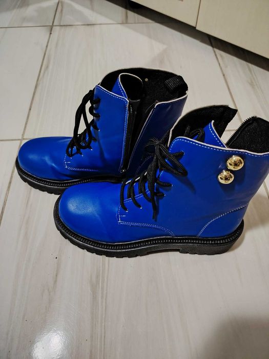 bocanci NOI , nr 41/26 cm