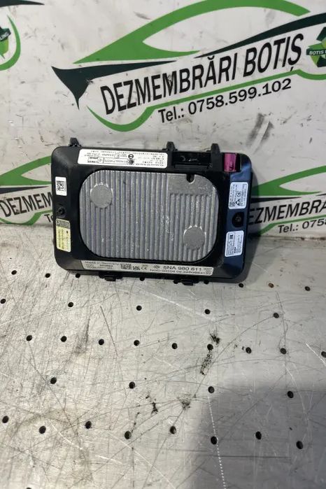 Modul incarcare telefon wi-fi 5NA 980 611 Volkswagen VW Golf