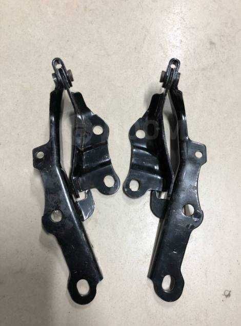 Петля капота на Тойота Прадо 120/ Toyota LCR Prado 120