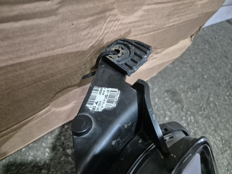 Ляв фар Hyundai I20 Хюндай И20 фарове