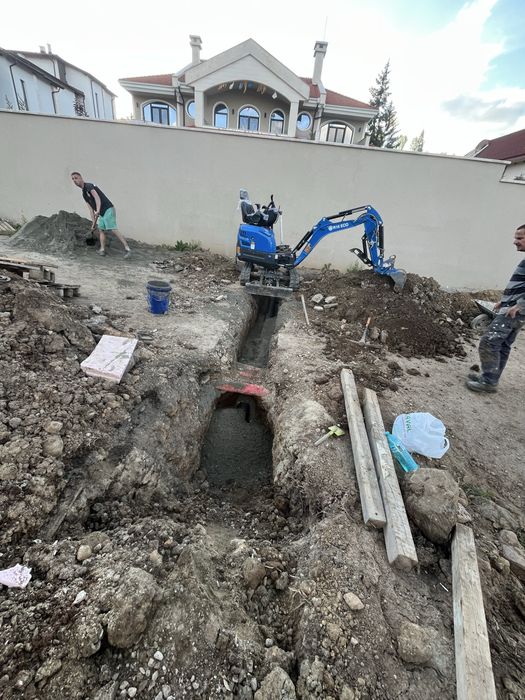 Изкопни дейности с мини багер и строителни ремонти на къщи