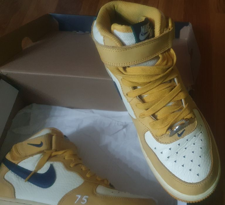 Air Force 1 Mid Paris