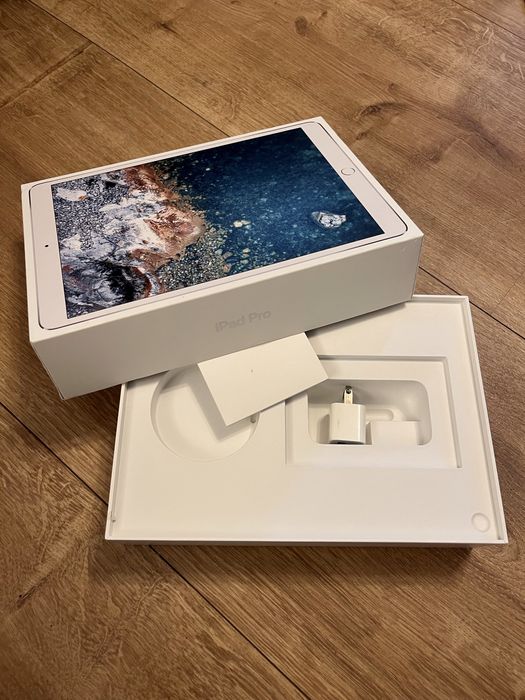 Vand Apple iPad 10 Pro (cu slot pentru sim) 10,5 inch 256 GB