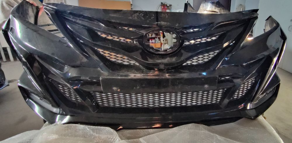 Продается два khan обвеса ,на Камри 70