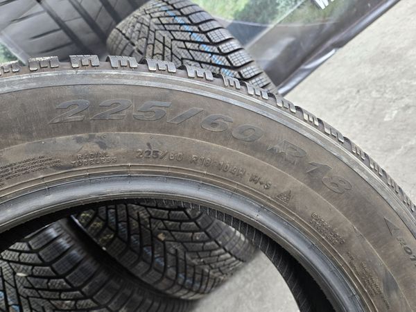 225/60/18 PIRELLI 4бр