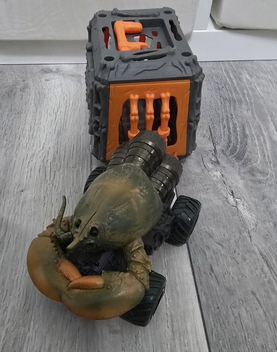 Vand diverse jucarii