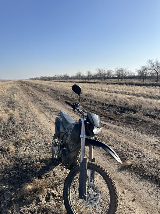 Продам эндуро 250куб